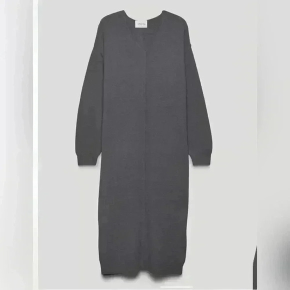 Aritzia Wilfred Free
Hush Knit V-Neck Dress LIKE NEW - Picture 4 of 9